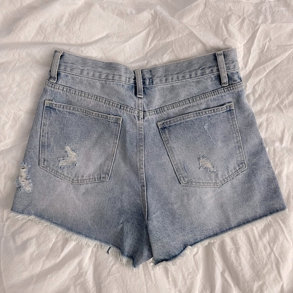 TWELVE by Ontwelfth Distressed Jean Shorts - Picture 2 of 3